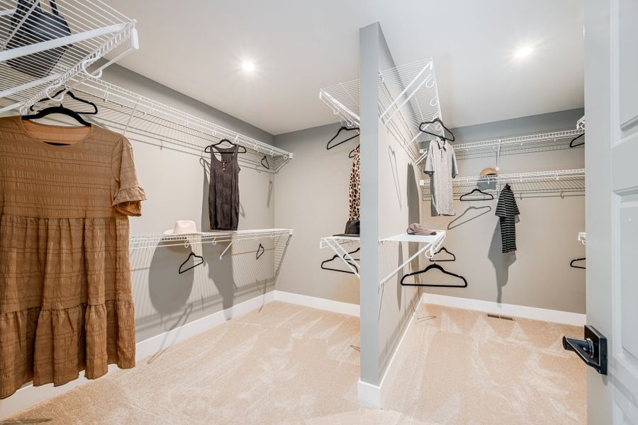 Representative furnished interior of a home built from the Beckett by Fischer Homes in Veranda Manor, Canton (Image 40).