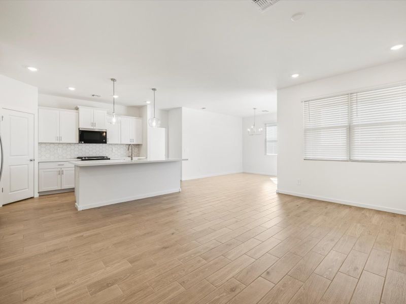 Spacious, unfurnished interior of a new home in Silva Farms - Estate Series, Goodyear (Image 8).