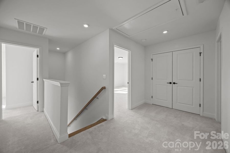 Spacious, unfurnished interior of a new home in Lakeside Glen, York (Image 30). Spacious, unfurnished interior of a new home in Lakeside Glen, York (Image 30).