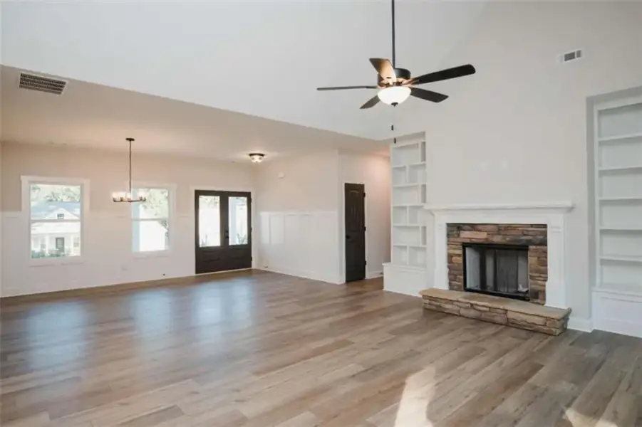 Spacious, unfurnished interior of a new home in , Douglasville (Image 30).