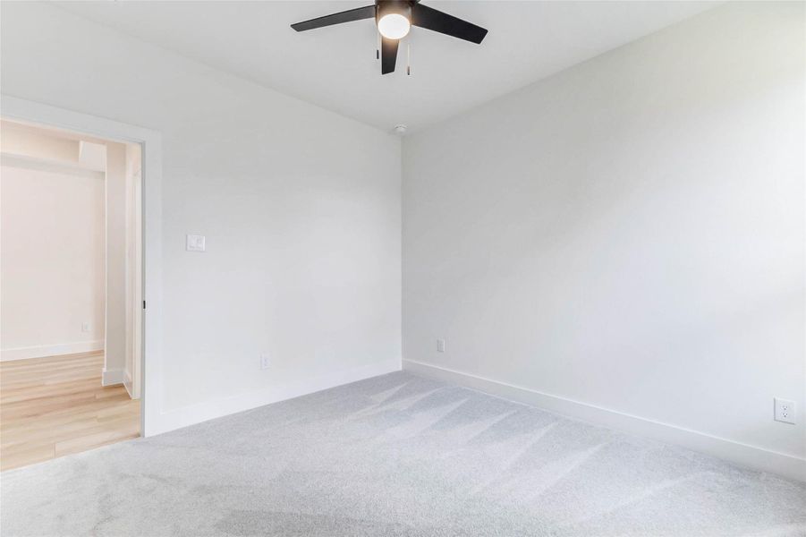 Spacious, unfurnished interior of a new home in , Rosharon (Image 19). Spacious, unfurnished interior of a new home in , Rosharon (Image 19).