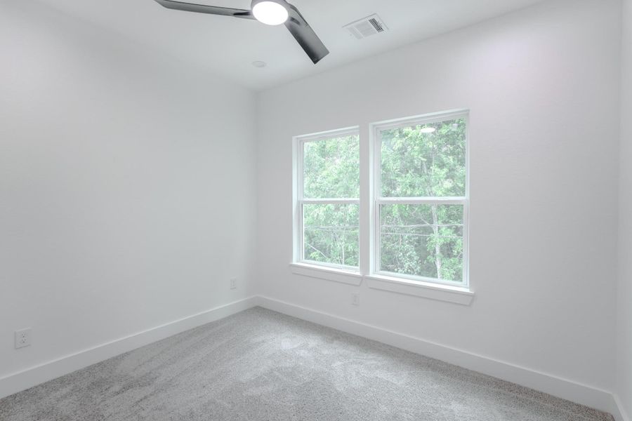 Image 6 of a home in . Image 6 of a home in .