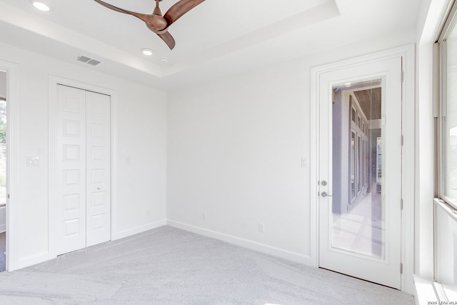 Spacious, unfurnished interior of a new home in , Spring Branch (Image 22). Spacious, unfurnished interior of a new home in , Spring Branch (Image 22).