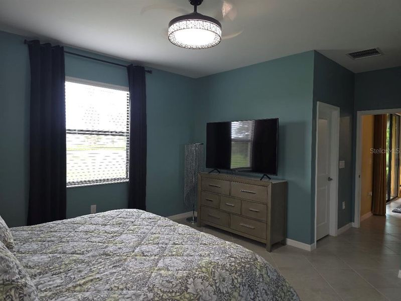 Image 33 of a home in .