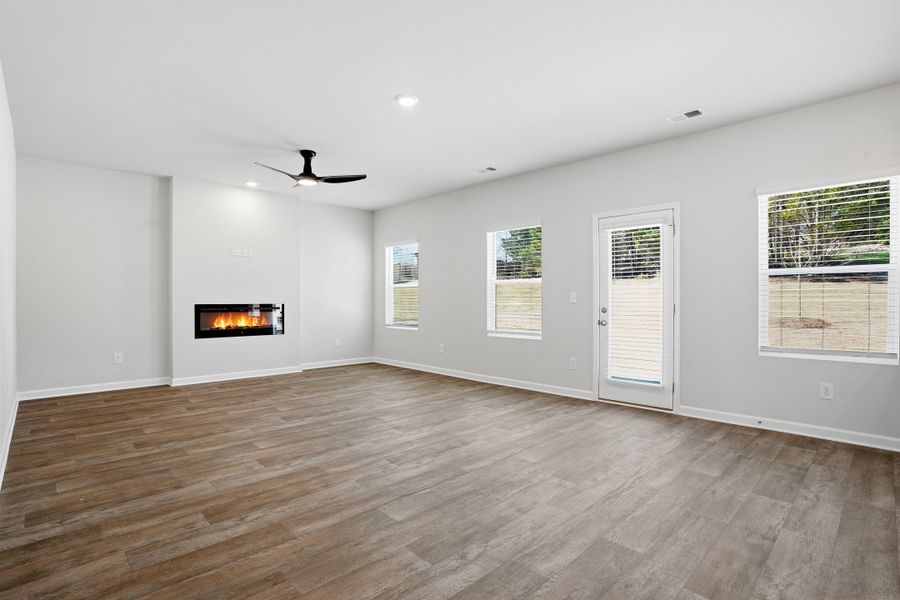 391 River Walk Farm Pwy, Covington, GA.  - Slide 6