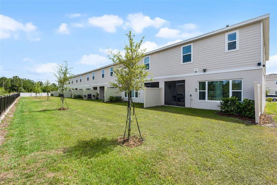 Exterior details and patio area of a home in , Kissimmee (Image 22).