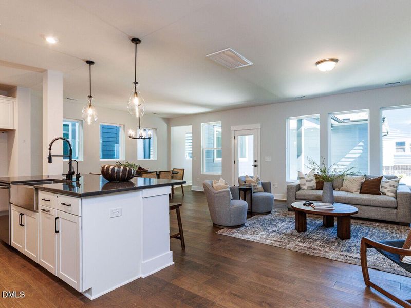 Family/Kitchen/Dining