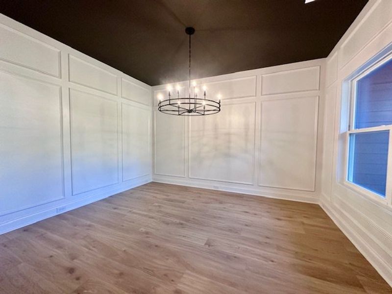 Spacious, unfurnished interior of a new home in Deer Creek, Moreland (Image 13).