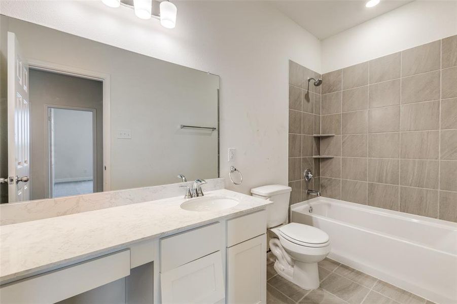 Furnished interior view inside a new home in Heartland Signature, Crandall (Image 4). Furnished interior view inside a new home in Heartland Signature, Crandall (Image 4).