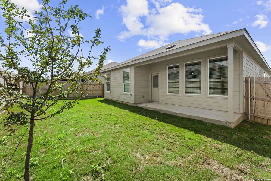 Exterior details and patio area of a home in Sky Ranch, New Braunfels (Image 2).