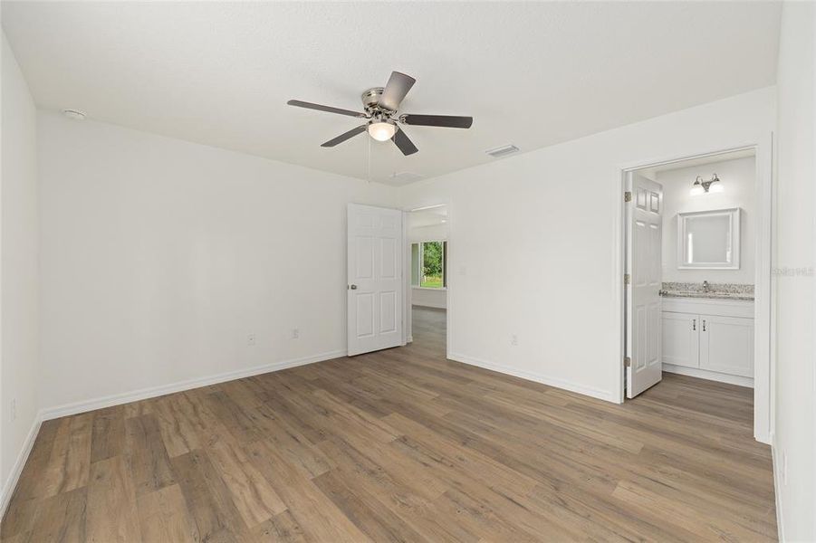 Spacious, unfurnished interior of a new home in , Silver Springs (Image 22).