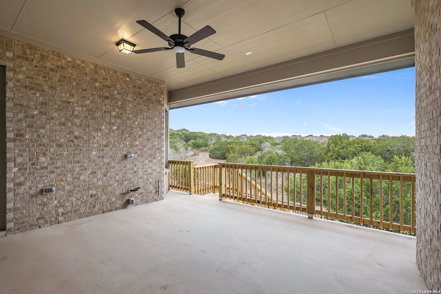 Exterior details and patio area of a home in Homestead, Schertz (Image 3).