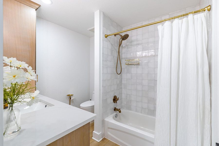 Image 35 of a home in .