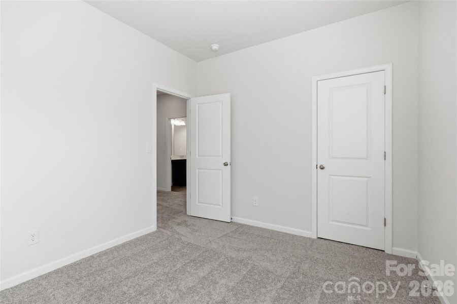 Spacious, unfurnished interior of a new home in Catawba Trace, Catawba (Image 23).
