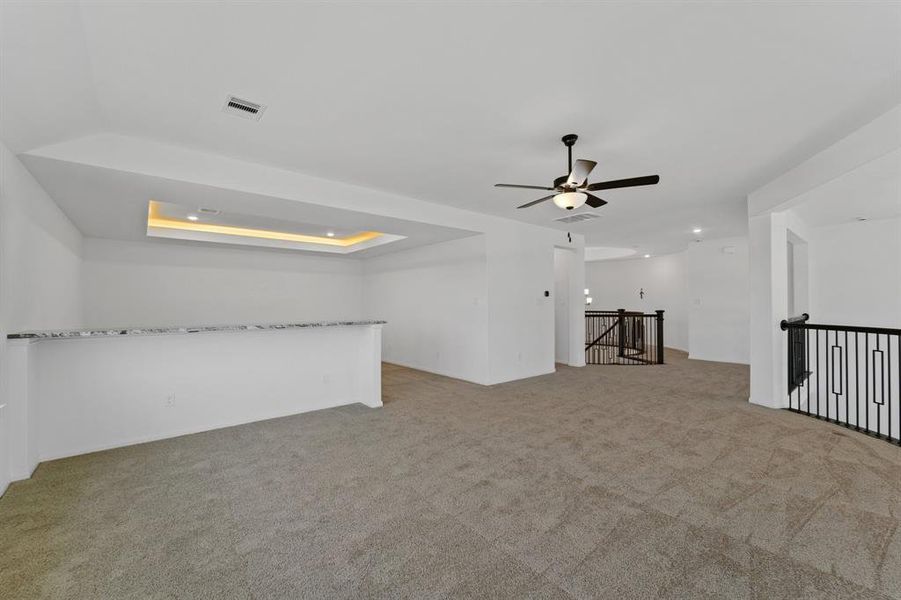 Spacious, unfurnished interior of a new home in Valencia 60', Manvel (Image 28).