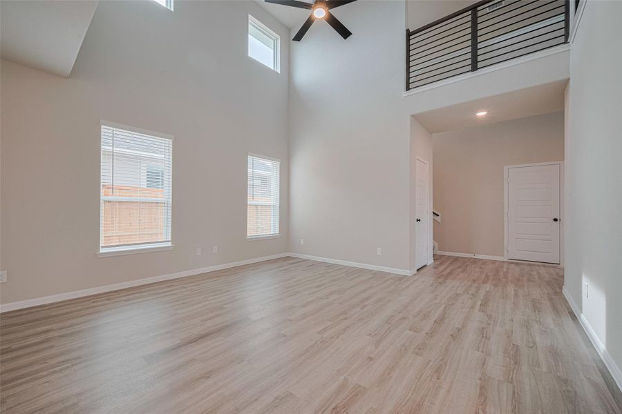 Spacious, unfurnished interior of a new home in La Segarra, Brookshire (Image 34).