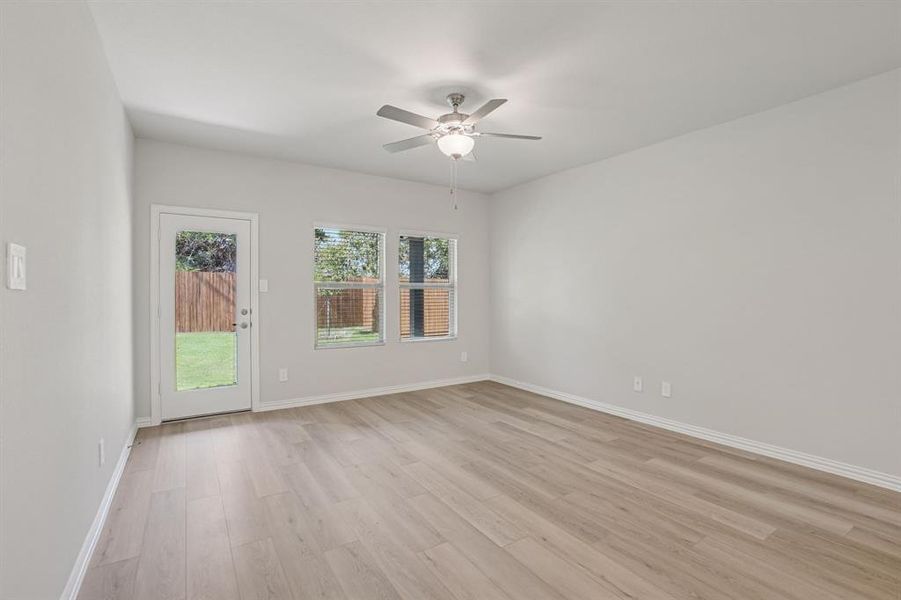 Photo is not of the actual home, but is an inspirational photo of builder’s model home and may depict options, furnishings, and/or decorator features that are not included. Photo is not of the actual home, but is an inspirational photo of builder’s model home and may depict options, furnishings, and/or decorator features that are not included.