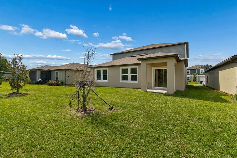 Exterior details and patio area of a home in , Land O' Lakes (Image 22).