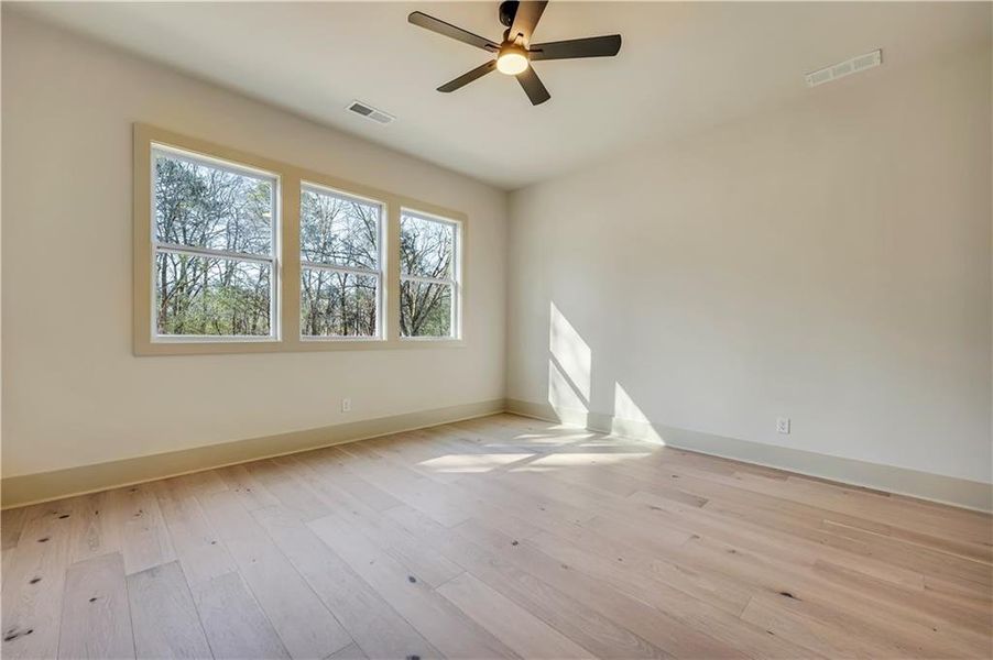 Spacious, unfurnished interior of a new home in , Athens (Image 35).