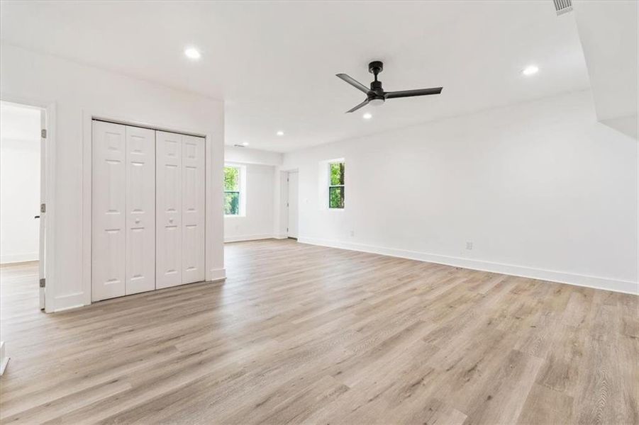 Spacious, unfurnished interior of a new home in , Fairburn (Image 16).
