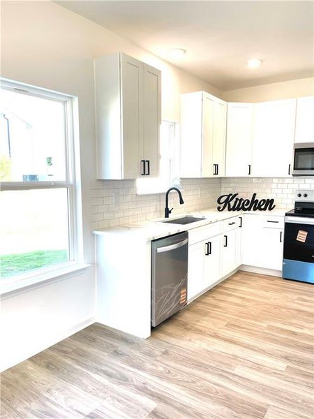 Furnished interior view inside a new home in , Lavonia (Image 10).