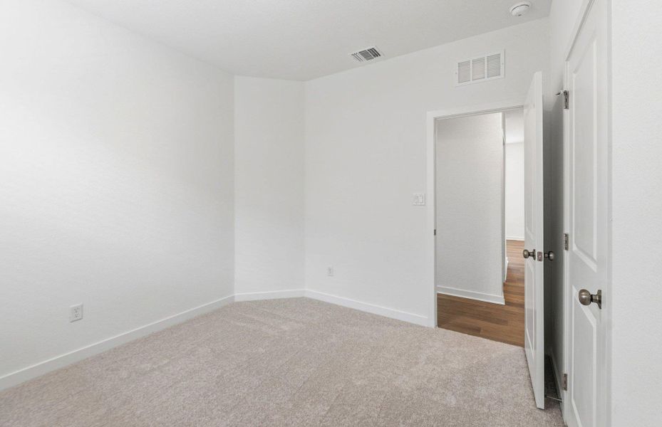 Spacious, unfurnished interior of a new home in La Cima, San Marcos (Image 20).