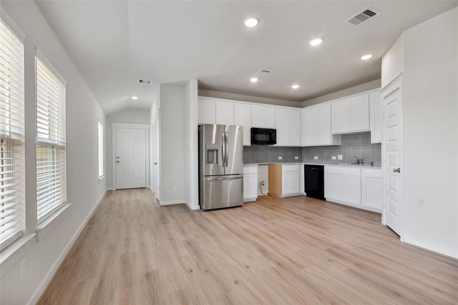 Image 10 of a home in Colony at Pinehurst.