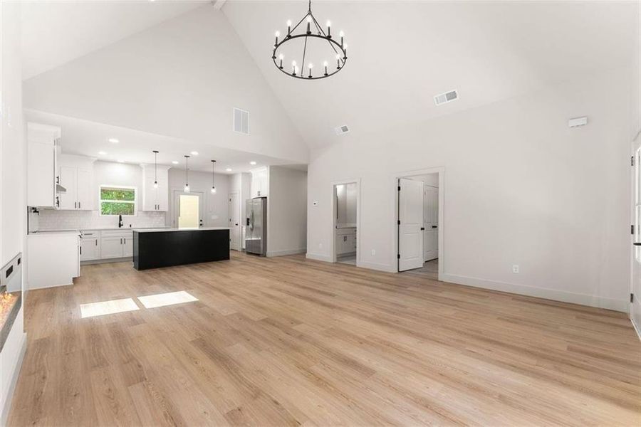 Spacious, unfurnished interior of a new home in , Gainesville (Image 34).
