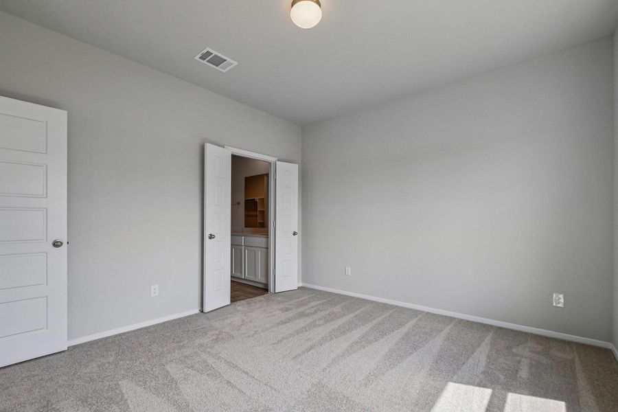 Spacious, unfurnished interior of a new home in Hymeadow, Maxwell (Image 19).