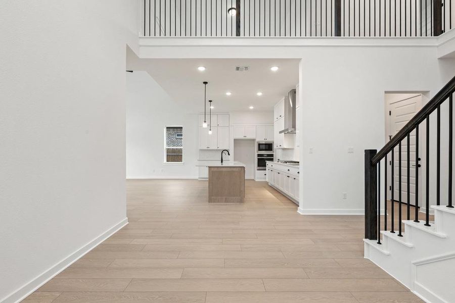 Spacious, unfurnished interior of a new home in Heritage, Dripping Springs (Image 33).