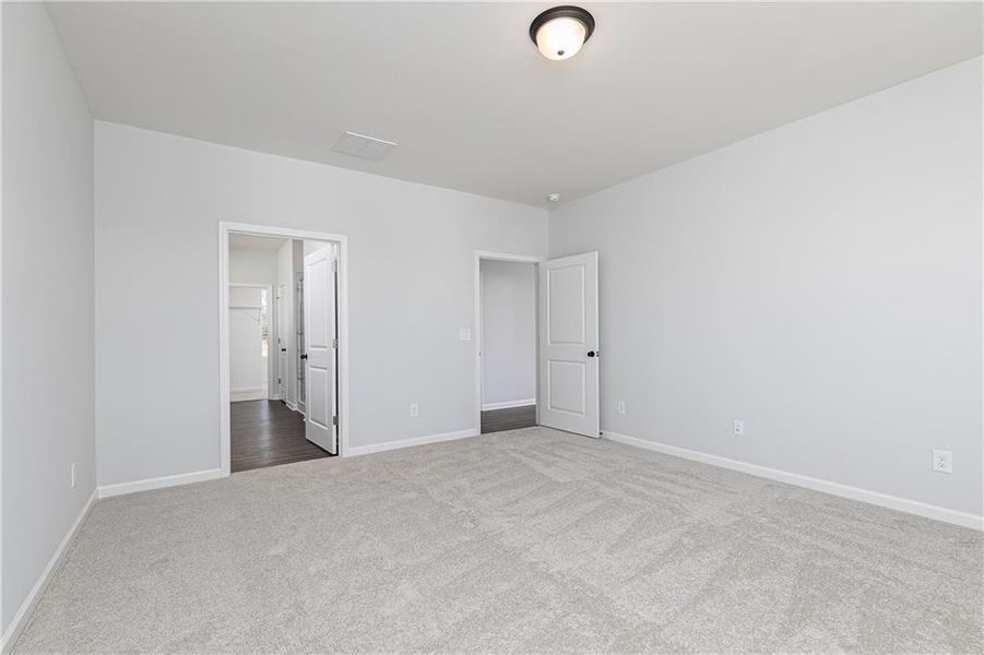 Spacious, unfurnished interior of a new home in Riverside Ridge, Lawrenceville (Image 32).