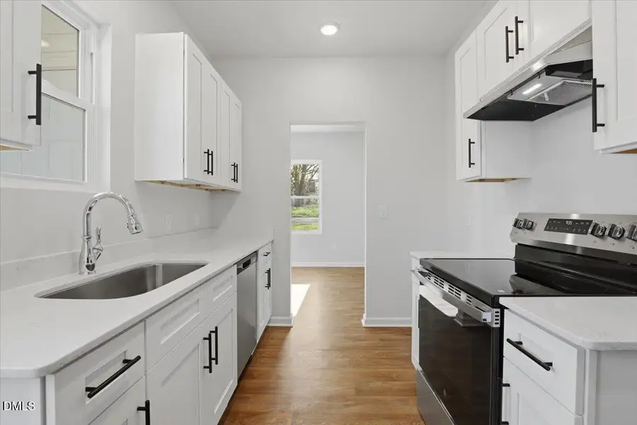 08-413 N Virginia St-8