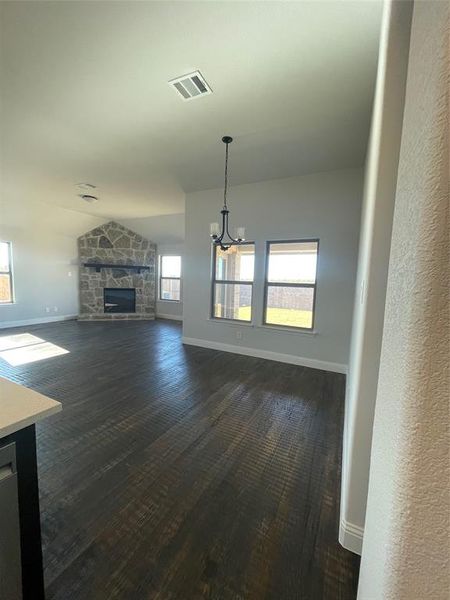Spacious, unfurnished interior of a new home in Mercer Meadows, Royse City (Image 14).