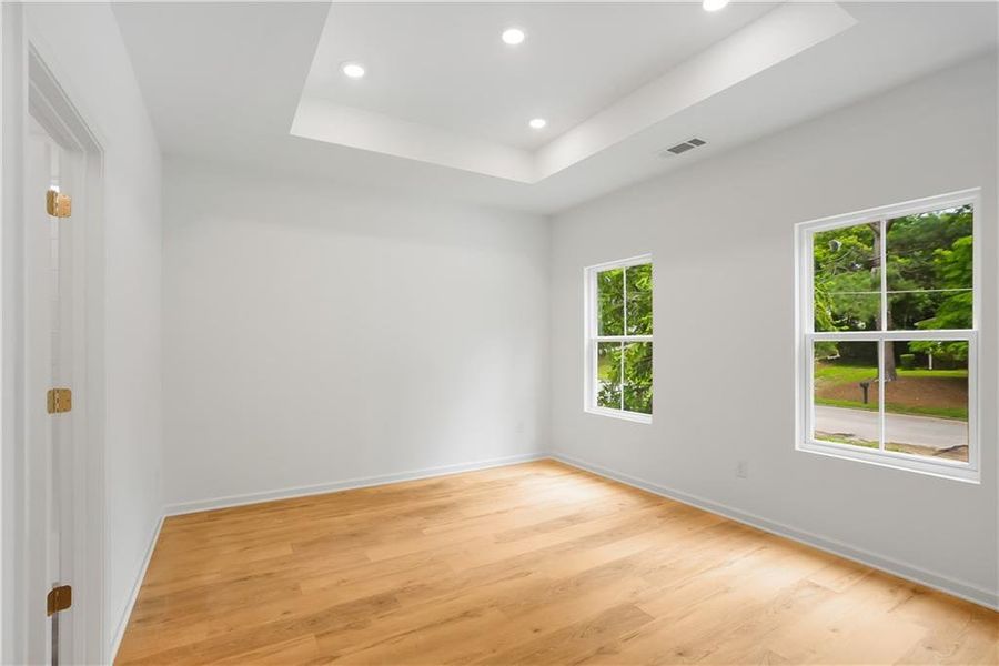 Spacious, unfurnished interior of a new home in , Atlanta (Image 15).
