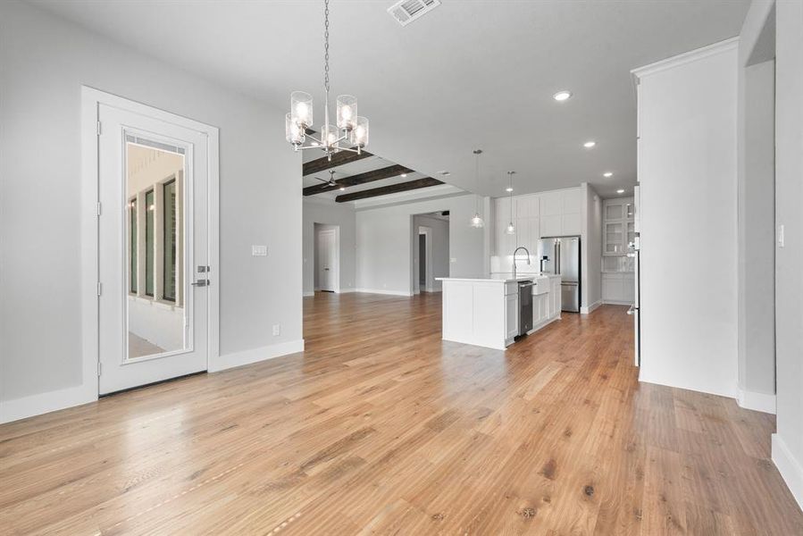 Spacious, unfurnished interior of a new home in King Crossing Estates, Van Alstyne (Image 25). Spacious, unfurnished interior of a new home in King Crossing Estates, Van Alstyne (Image 25).
