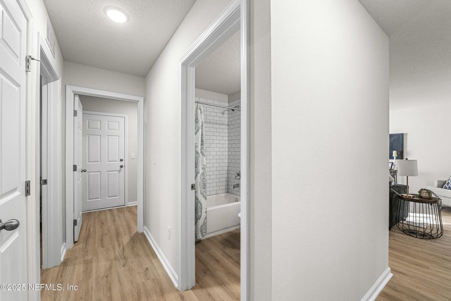 Spacious, unfurnished interior of a new home in , Jacksonville (Image 20).