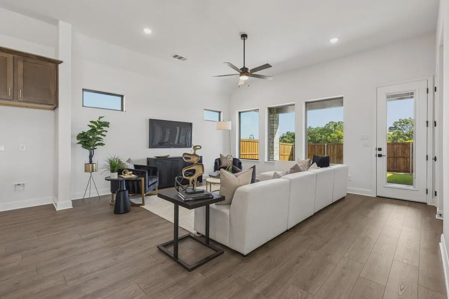 Furnished interior view inside a new home in Talia, Mesquite (Image 18).