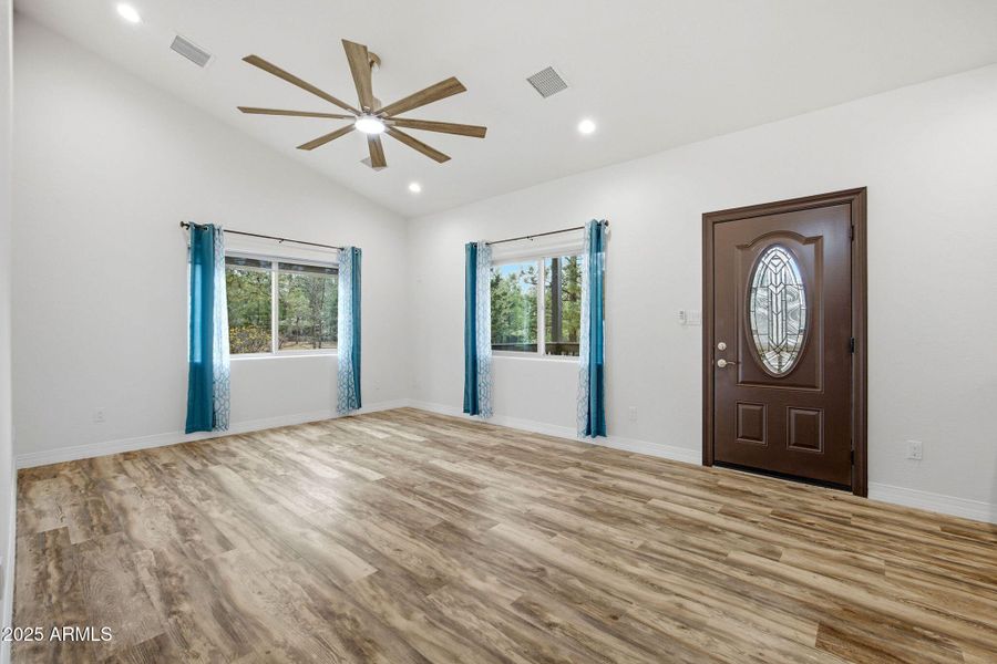 1979ChristmasPineCircle-HeberOvergaard-A