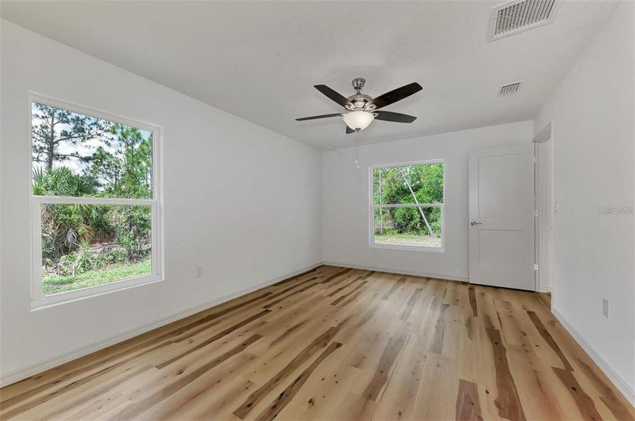 Spacious, unfurnished interior of a new home in , North Port (Image 15).