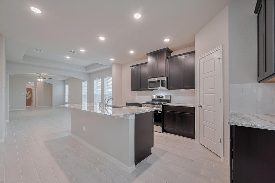 Furnished interior view inside a new home in River Ranch, Dayton (Image 8).