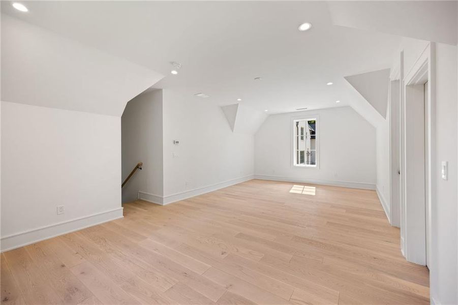 Spacious, unfurnished interior of a new home in , Atlanta (Image 43).