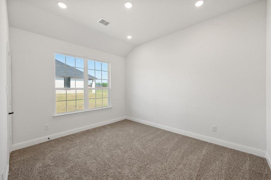 Spacious, unfurnished interior of a new home in , Corsicana (Image 24).