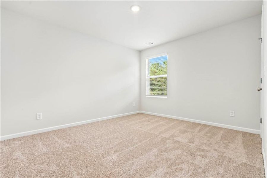 Spacious, unfurnished interior of a new home in Jones Crossing, Hogansville (Image 18).