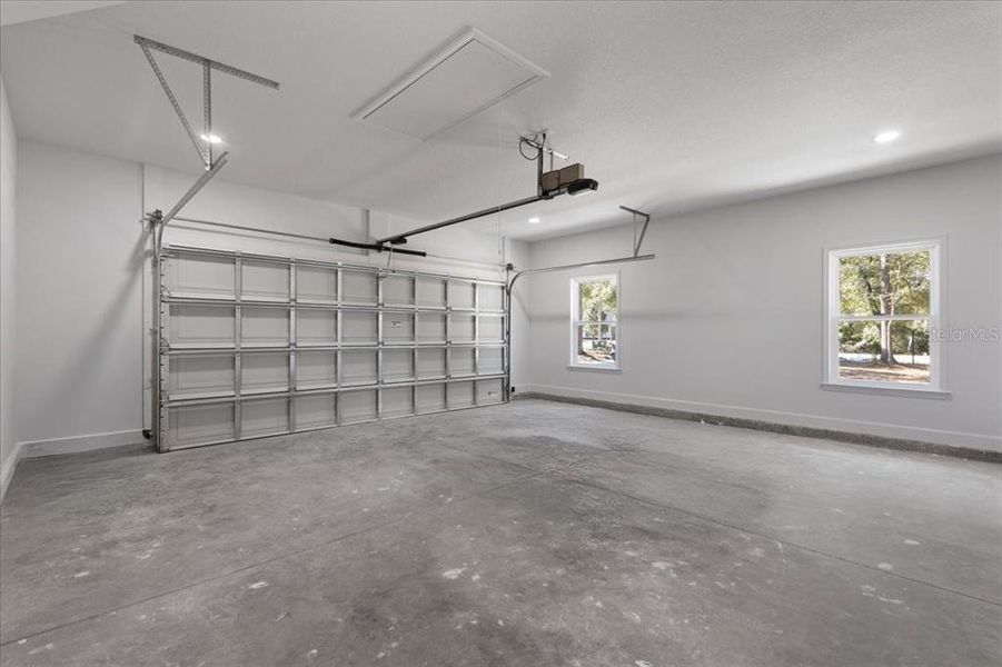 Spacious, unfurnished interior of a new home in , Chiefland (Image 49).