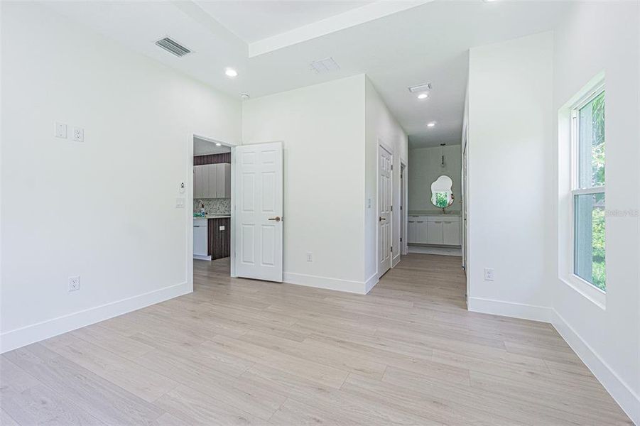 Spacious, unfurnished interior of a new home in , Tampa (Image 20). Spacious, unfurnished interior of a new home in , Tampa (Image 20).