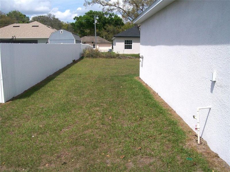 Exterior details and patio area of a home in Ocala, Ocala (Image 20). Exterior details and patio area of a home in Ocala, Ocala (Image 20).