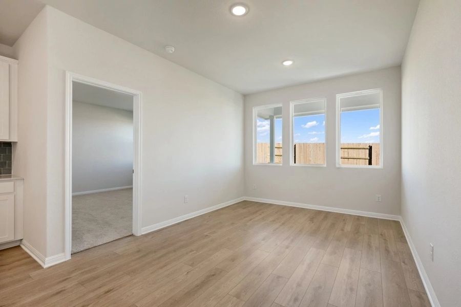 Spacious, unfurnished interior of a new home in Patterson Ranch, Georgetown (Image 15).