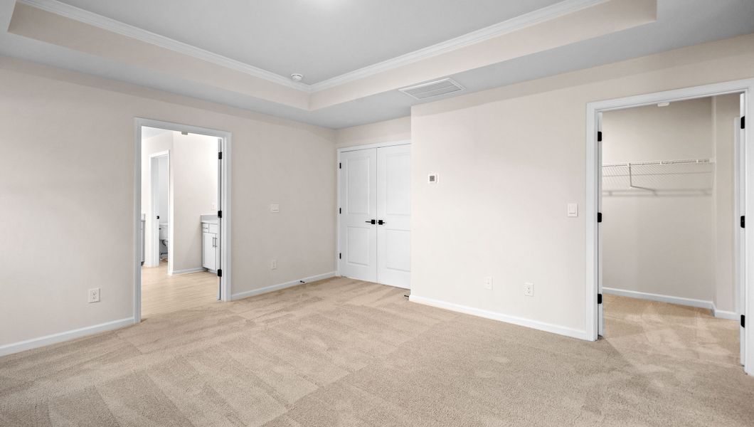 Representative unfurnished interior of a home built from the HAMPSHIRE by D.R. Horton in Whitehawk Meadows, Travelers Rest (Image 28).
