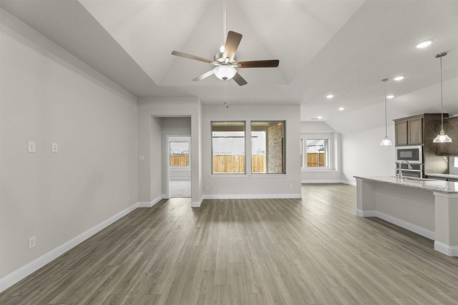 Spacious, unfurnished interior of a new home in Sutton Fields, Celina (Image 10).