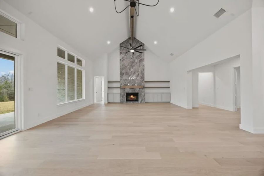 Spacious, unfurnished interior of a new home in Harper Estates, Celina (Image 21).